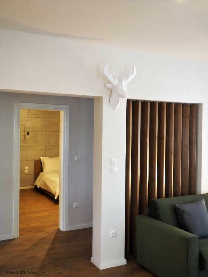 Fort D-Val Luxurious Apartment Ángistron Exteriör bild